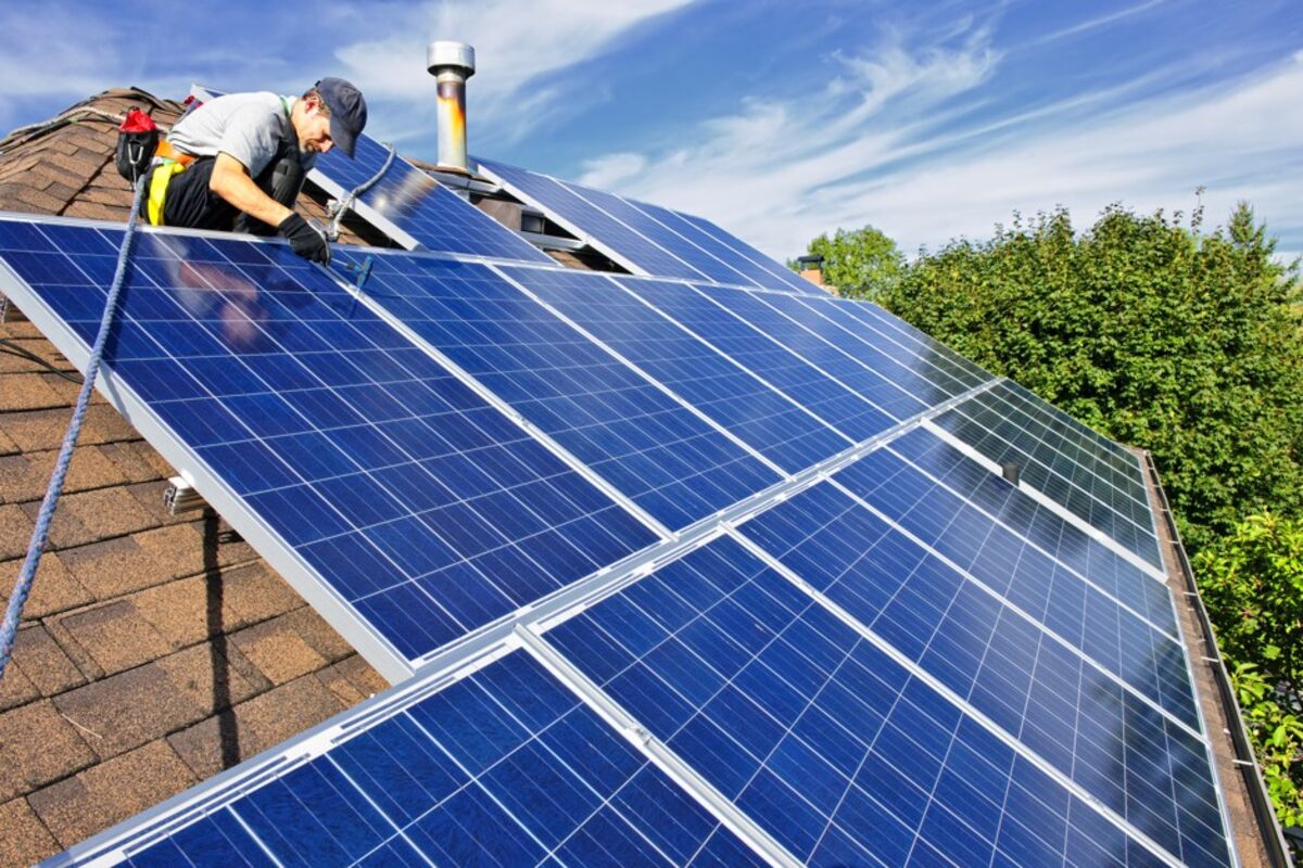 How to Clean Solar Panels